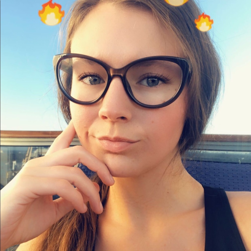 Meet your Posher, Jessica